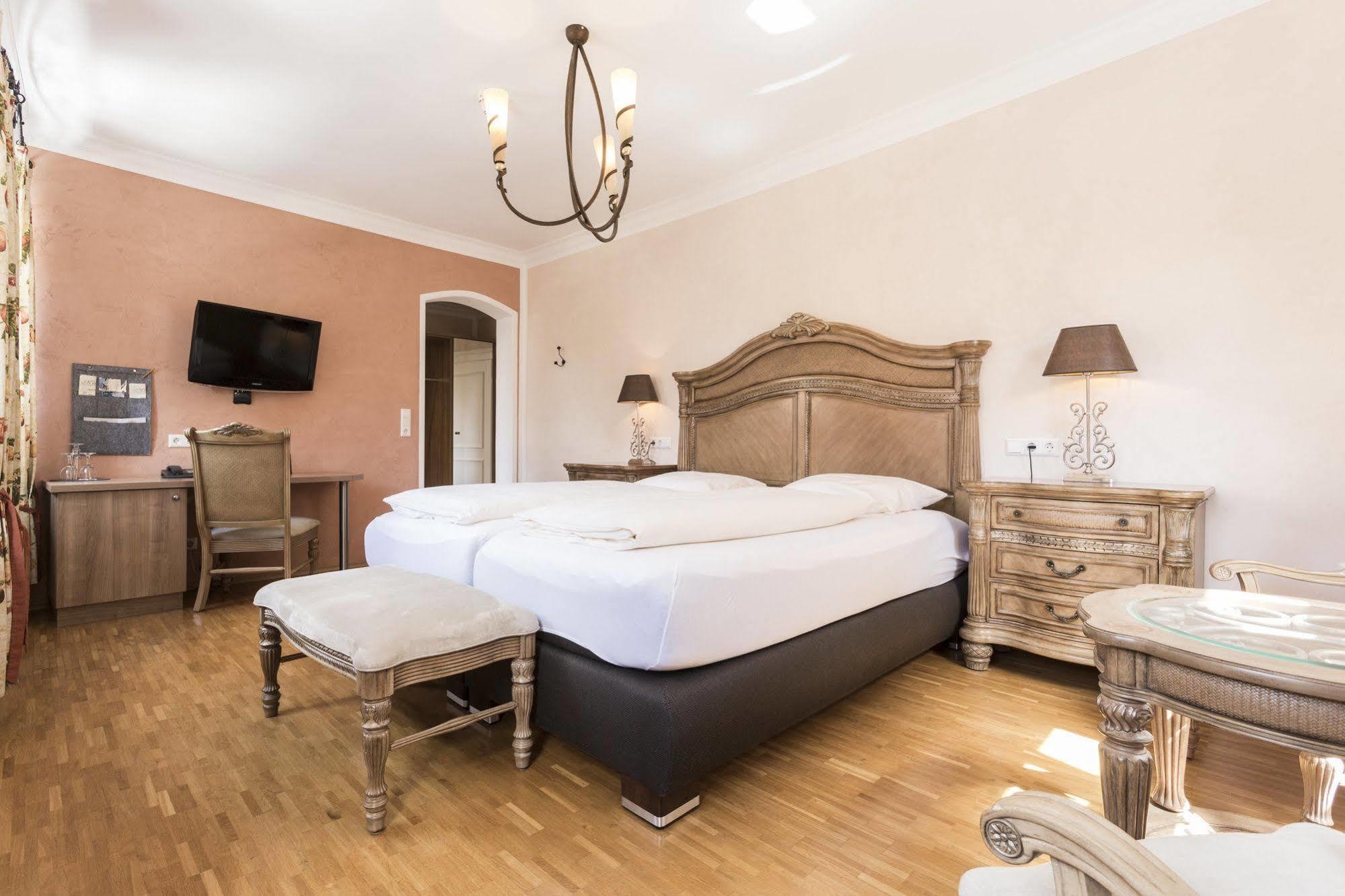 Meiser Altstadt Hotel Dinkelsbühl Buitenkant foto