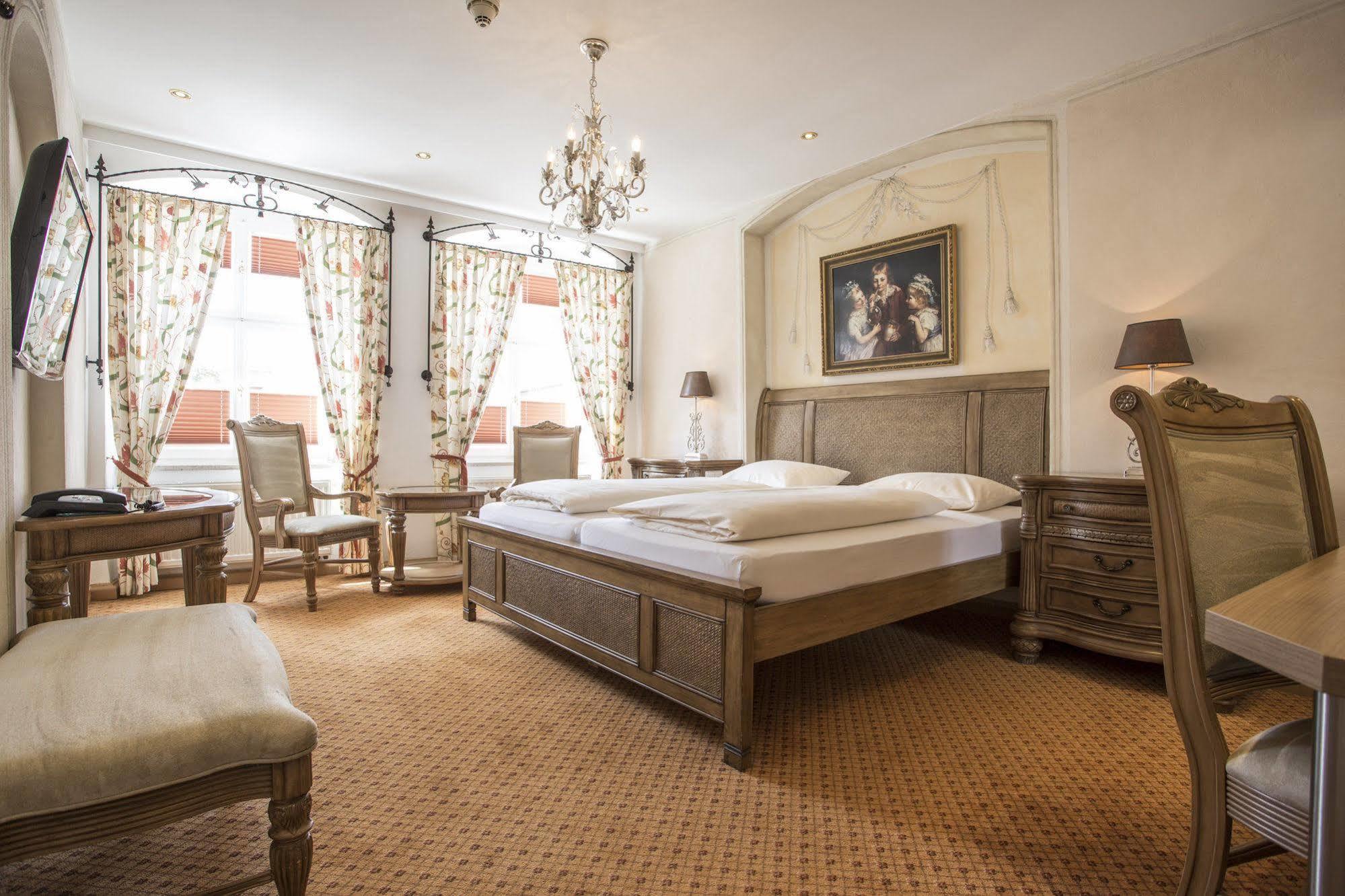 Meiser Altstadt Hotel Dinkelsbühl Buitenkant foto